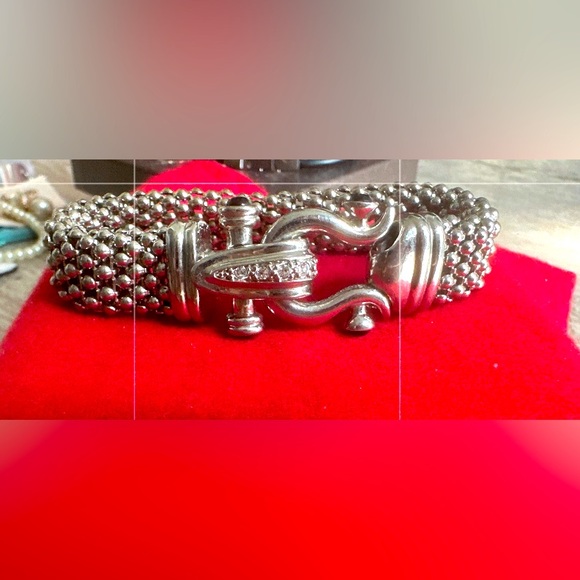 SILVER HORSESHOE With PAVE  CRYSTALS CLASP - Picture 3 of 8